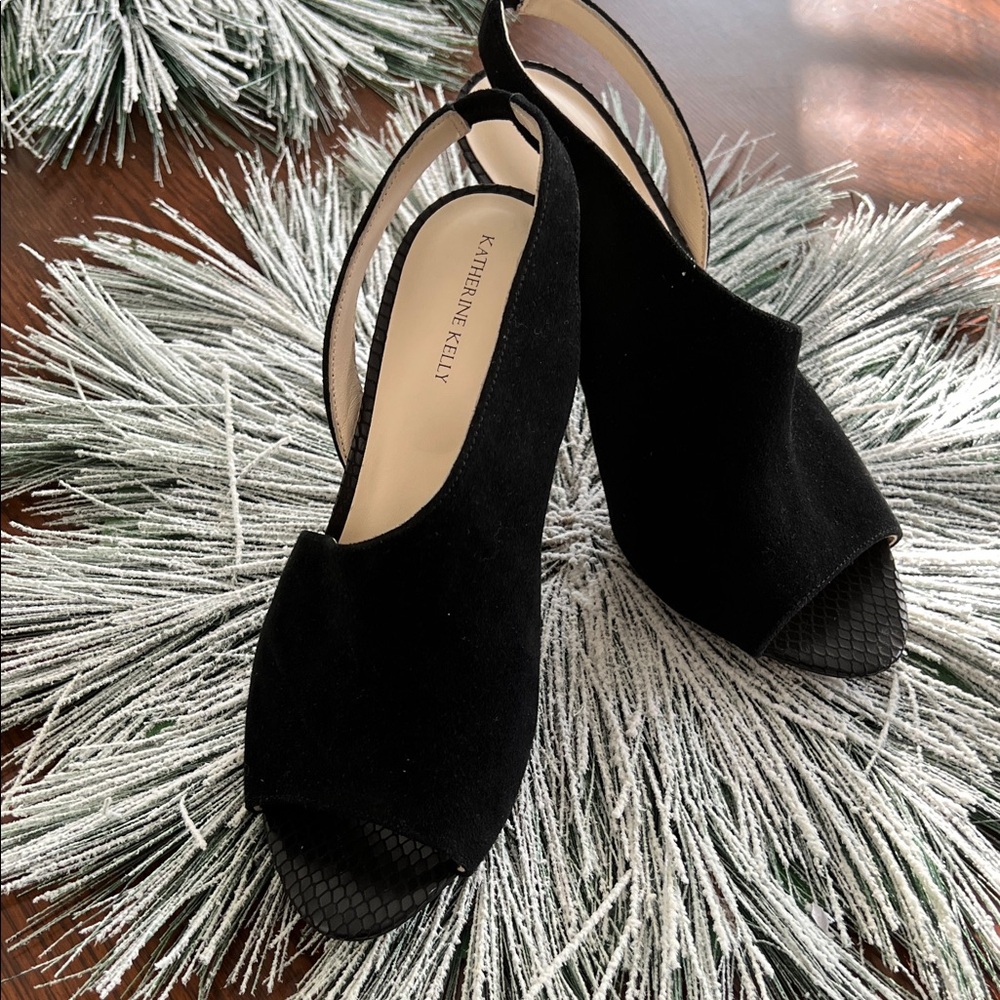 Katherine Kelly Black Peep-Toe Slingback Heels